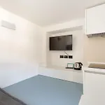 Guesthost - Magenta Long Let Apts Apartman