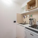 Guesthost - Magenta Long Let Apts Apartman Milánó