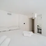 Guesthost - Magenta Long Let Apts *